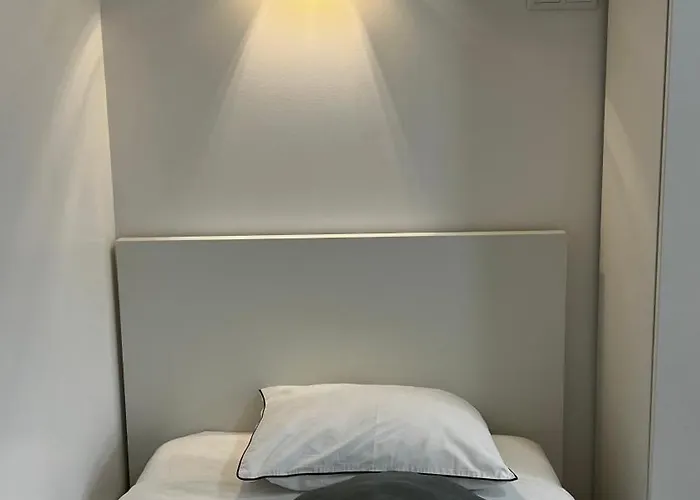 Bernardim Ribeiro - 4ª Andar Homestay Lisbon