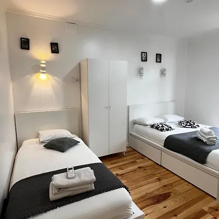 Apartamento Bernardim Ribeiro - 4ª Andar Privatunterkunft Lissabon
