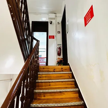 Apartamento Bernardim Ribeiro - 4ª Andar * Lissabon