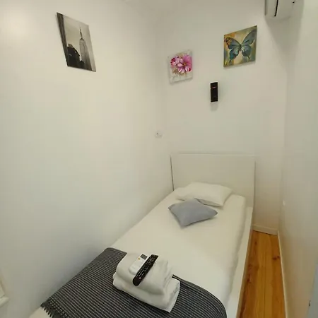 Apartamento Bernardim Ribeiro - 4ª Andar Habitación en casa particular Lisboa