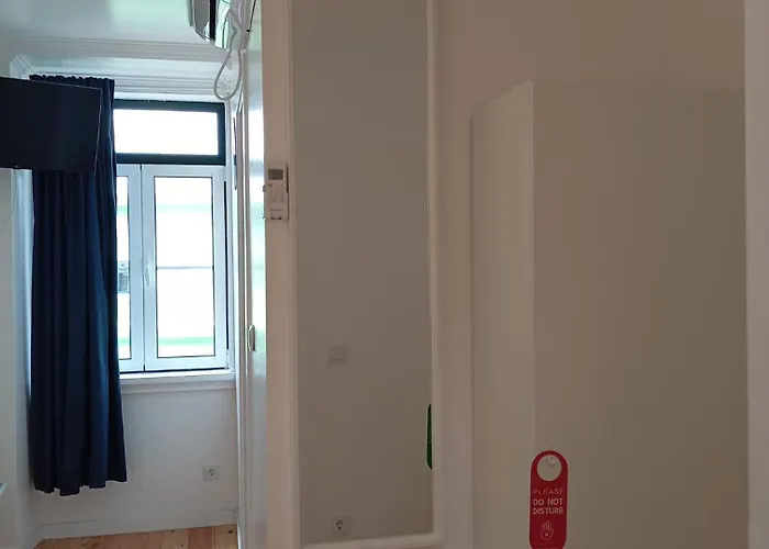 Bernardim Ribeiro - 4ª Andar منزل للإقامة